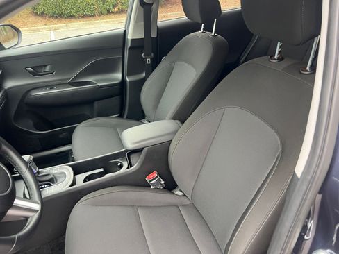Used 2025 Hyundai Kona SEL image 22