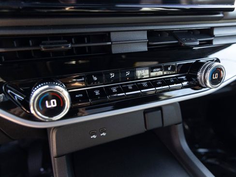 Used 2025 Honda Prologue Touring image 27
