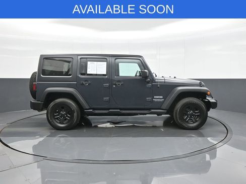 Used 2017 Jeep Wrangler Unlimited Sport w/ Connectivity Group AWD/4WD image 8