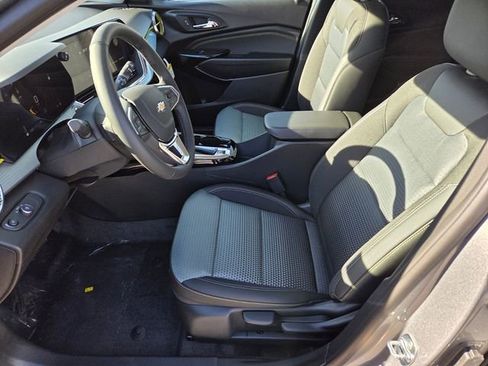 New 2026 Chevrolet Trax LT w/ Driver Confidence Package image 6