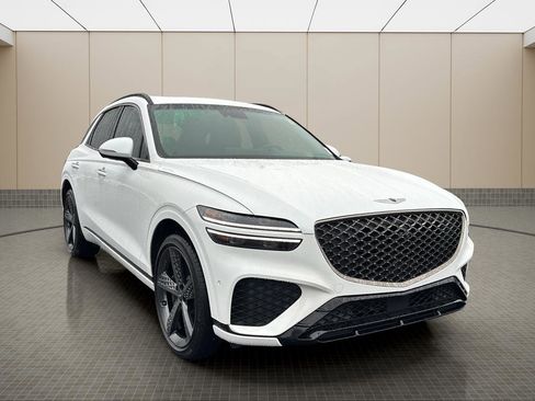 Used 2022 Genesis GV70 3.5T Sport w/ Sport Prestige Package image 7