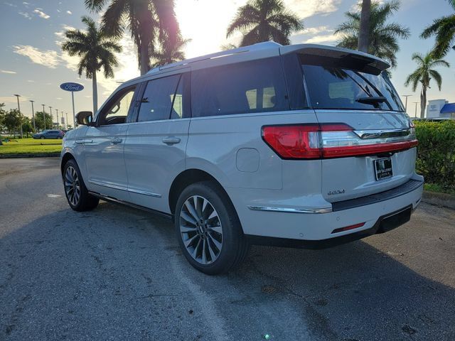Certified 2021 Lincoln Navigator Reserve w/ Luxury Package AWD/4WD image 4