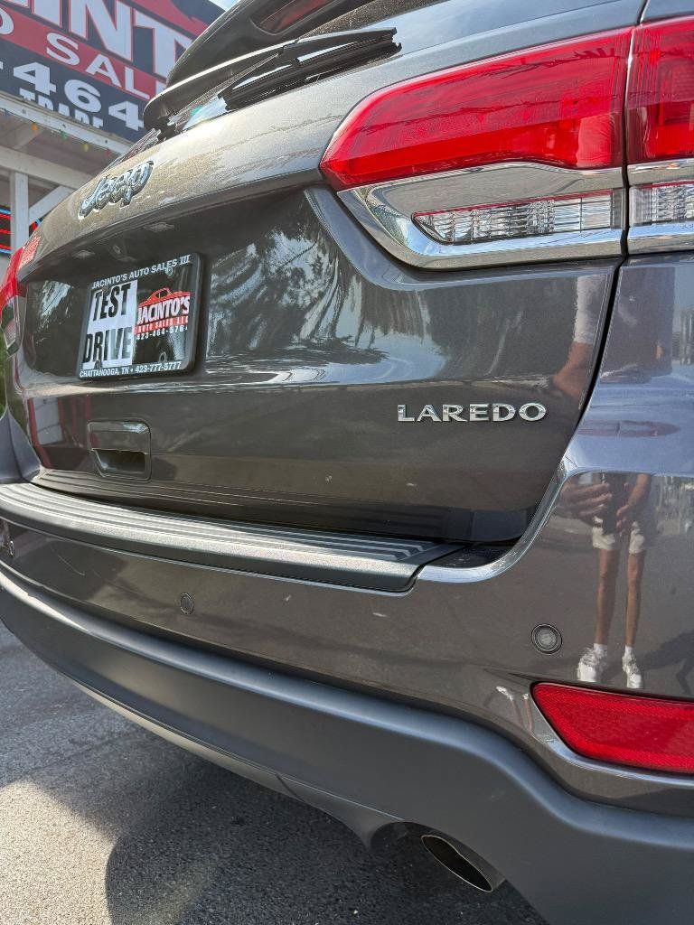 Used 2019 Jeep Grand Cherokee Laredo RWD image 11