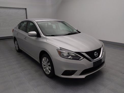 Used 2019 Nissan Sentra S image 13
