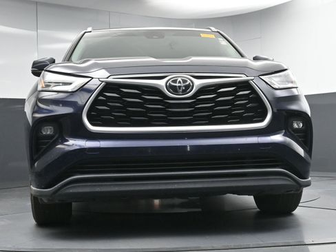 Used 2020 Toyota Highlander XLE image 24