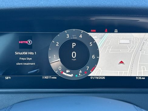 Certified 2025 Land Rover Range Rover Velar Dynamic SE image 30