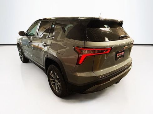 New 2026 Chevrolet Equinox LT w/ Convenience Package II FWD image 8