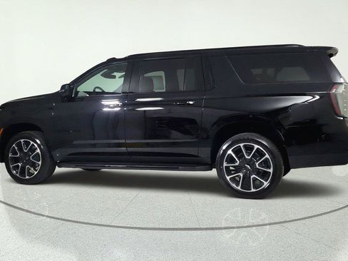 New 2026 Chevrolet Suburban RST w/ Comfort Package AWD/4WD image 4
