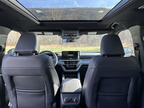 New 2026 Ford Explorer ST-Line w/ ST-Line Street Pack image 33