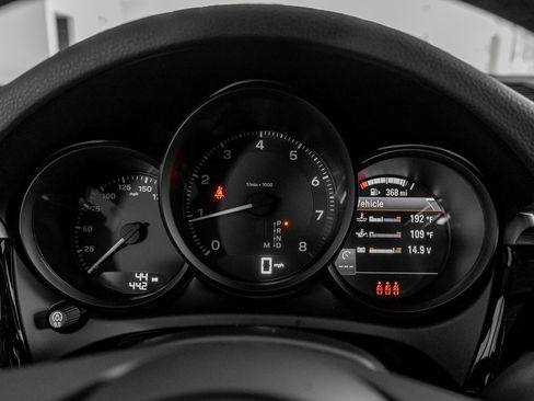 Certified 2025 Porsche Macan image 26