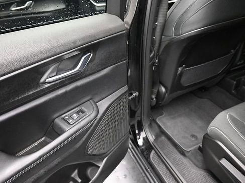 New 2025 Jeep Grand Cherokee L Laredo RWD image 18