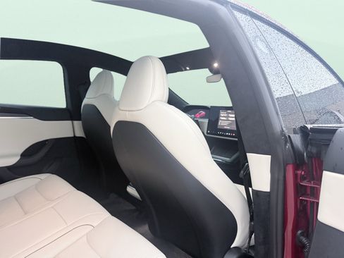 Used 2023 Tesla Model S Plaid image 45