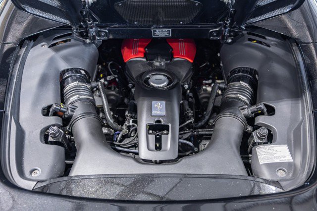 Used 2018 Ferrari 488 Spider RWD image 16