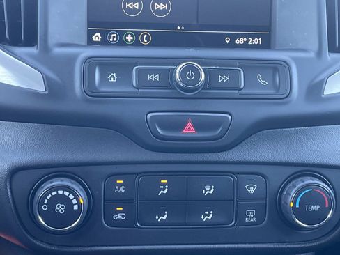 Used 2019 GMC Terrain SLE FWD image 25