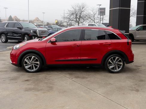 Used 2017 Kia Niro Touring image 4