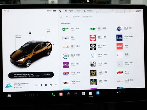 Used 2023 Tesla Model Y Long Range AWD/4WD image 28