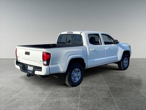 Certified 2023 Toyota Tacoma SR AWD/4WD image 5