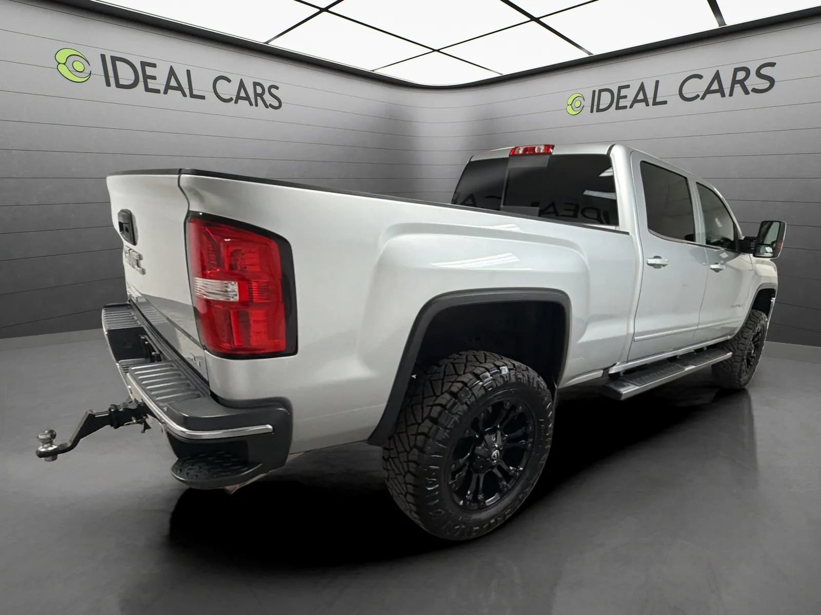 Used 2016 GMC Sierra 2500 SLE w/ SLE Preferred Package AWD/4WD image 5