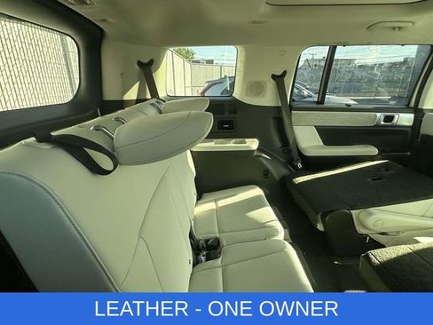 Used 2025 Hyundai Santa Fe Calligraphy AWD/4WD image 3