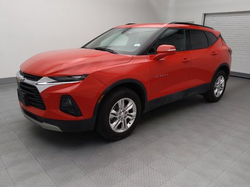 Used 2022 Chevrolet Blazer LT FWD image 2