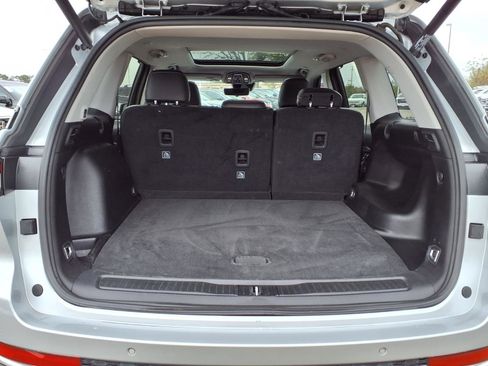 Used 2023 Jeep Grand Cherokee Limited w/ Luxury Tech Group II image 8