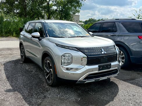 Used 2022 Mitsubishi Outlander SE AWD/4WD image 8