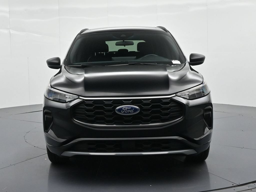 Used 2024 Ford Escape ST-Line w/ Tech Pack #1 AWD/4WD image 3