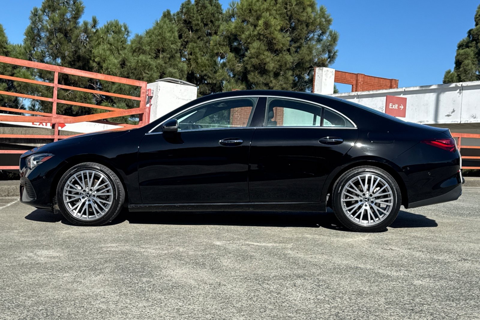 Used 2025 Mercedes-Benz CLA 250 image 7