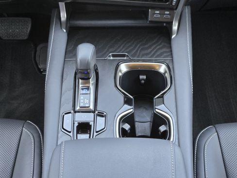 Used 2025 Lexus RX 350 Premium w/ Accessory Package (Z1) FWD image 15