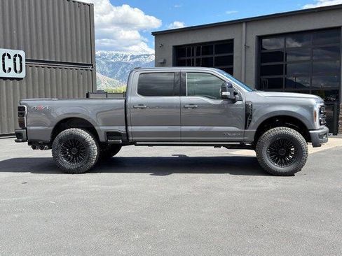 Used 2025 Ford F350 Platinum AWD/4WD image 3