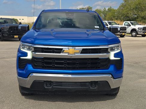 Used 2025 Chevrolet Silverado 1500 LT AWD/4WD image 8