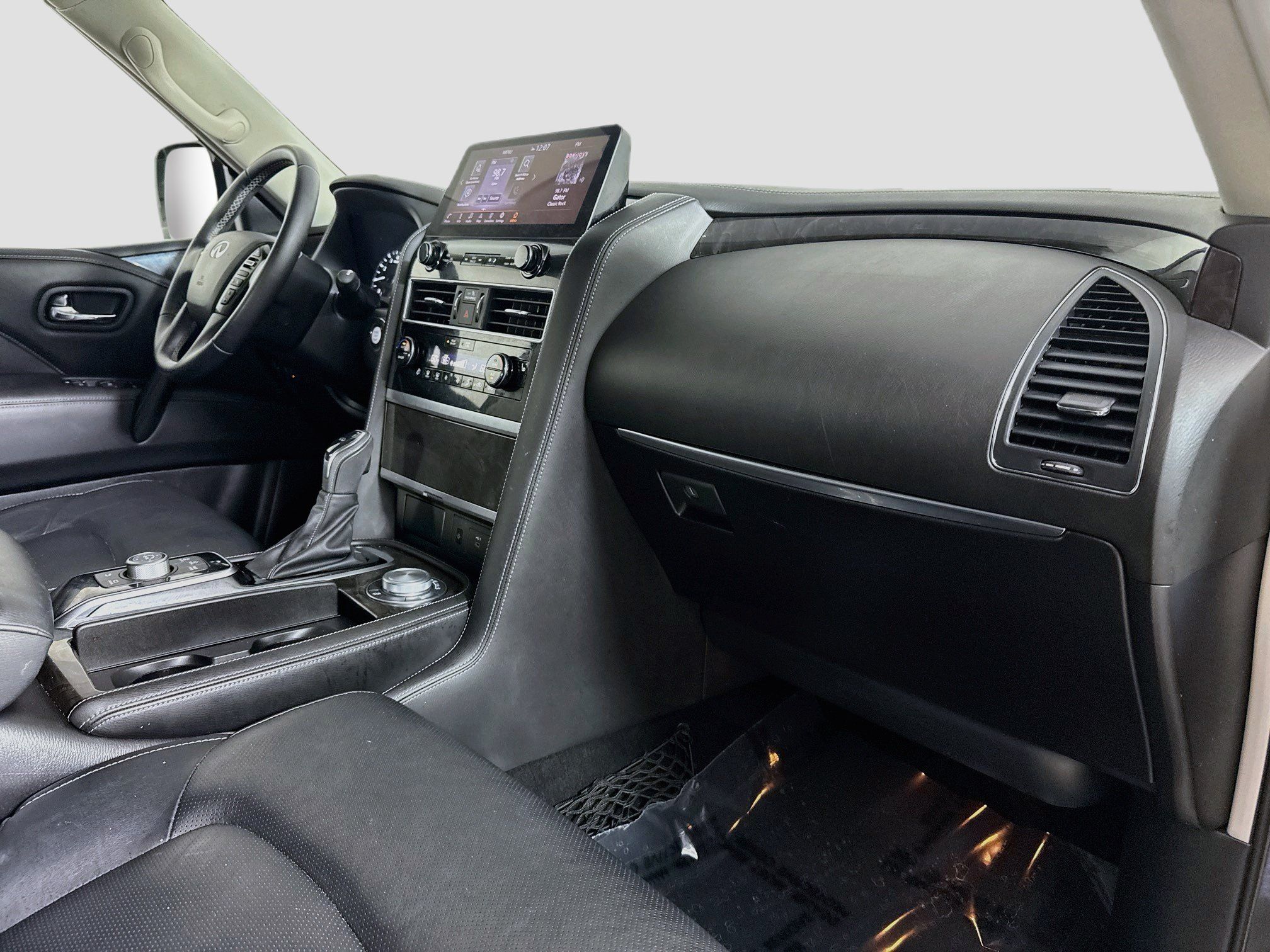 Used 2024 INFINITI QX80 Luxe w/ Cargo Package AWD/4WD image 30