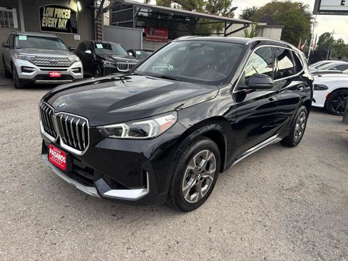 Used 2025 BMW X1 xDrive28i AWD/4WD image 2