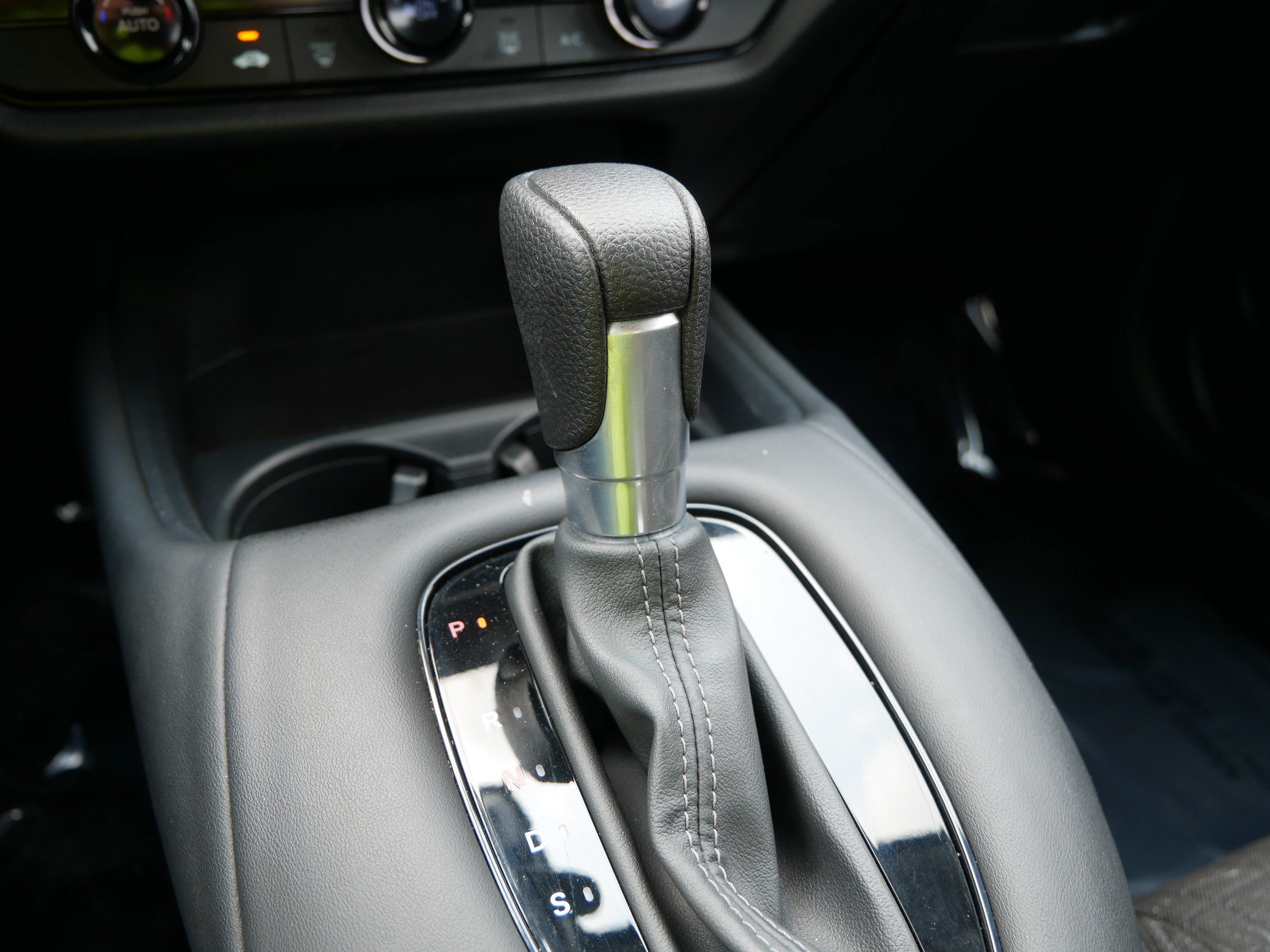 Certified 2025 Honda HR-V LX image 24