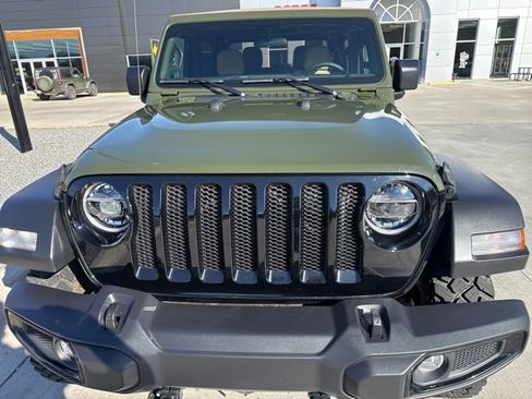 Used 2022 Jeep Wrangler Willys image 15