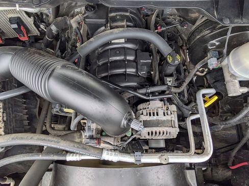 Used 2020 RAM 1500 Classic SLT image 30