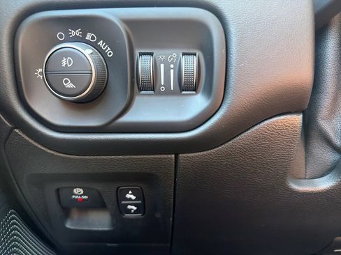 Used 2021 RAM 1500 Limited AWD/4WD image 23