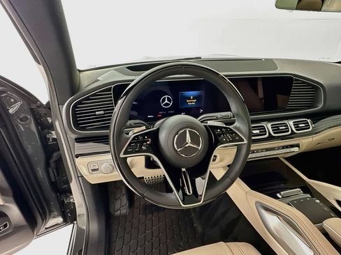 Certified 2025 Mercedes-Benz GLS 580 4MATIC image 12