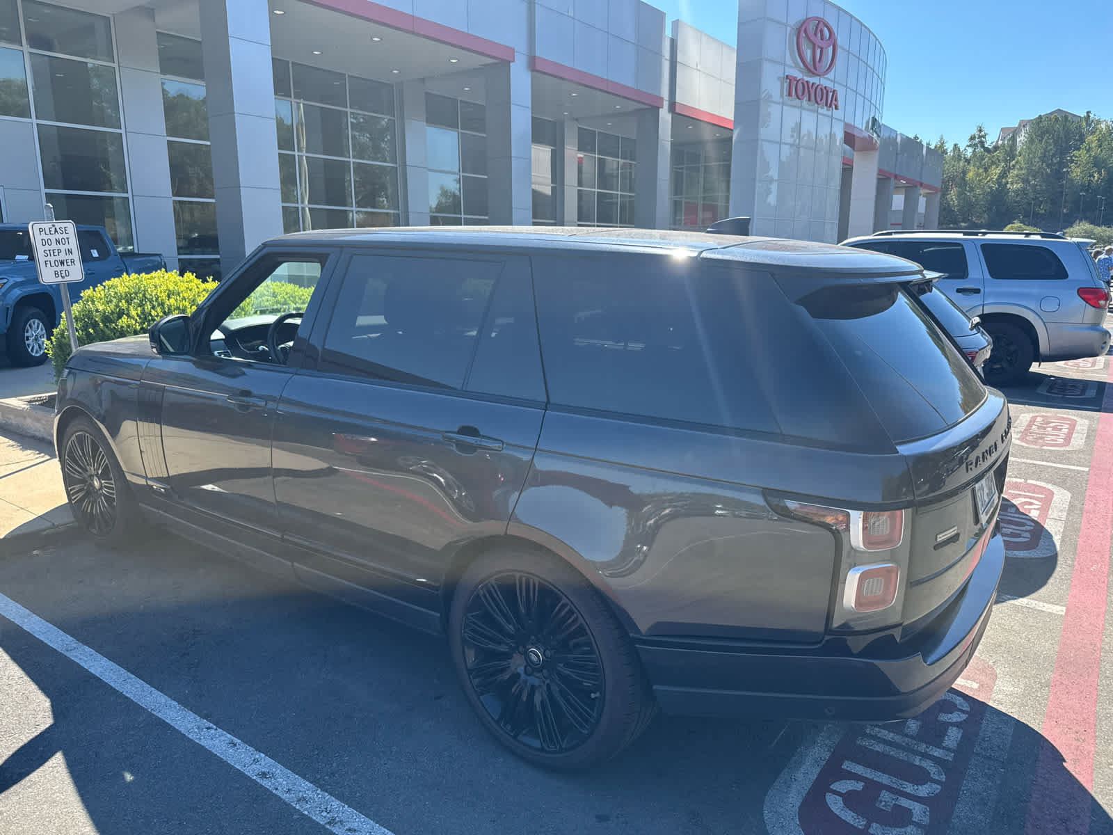 Used 2019 Land Rover Range Rover Long Wheelbase Supercharged AWD/4WD image 3