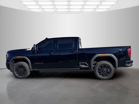 Used 2025 GMC Sierra 2500 AT4 w/ AT4 Premium Plus Package AWD/4WD image 8