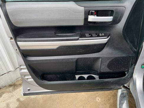 Used 2017 Toyota Tundra Limited AWD/4WD image 11