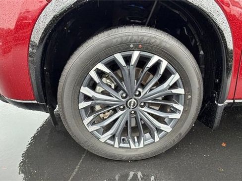 Used 2025 Nissan Rogue Platinum w/ Tech Package image 10