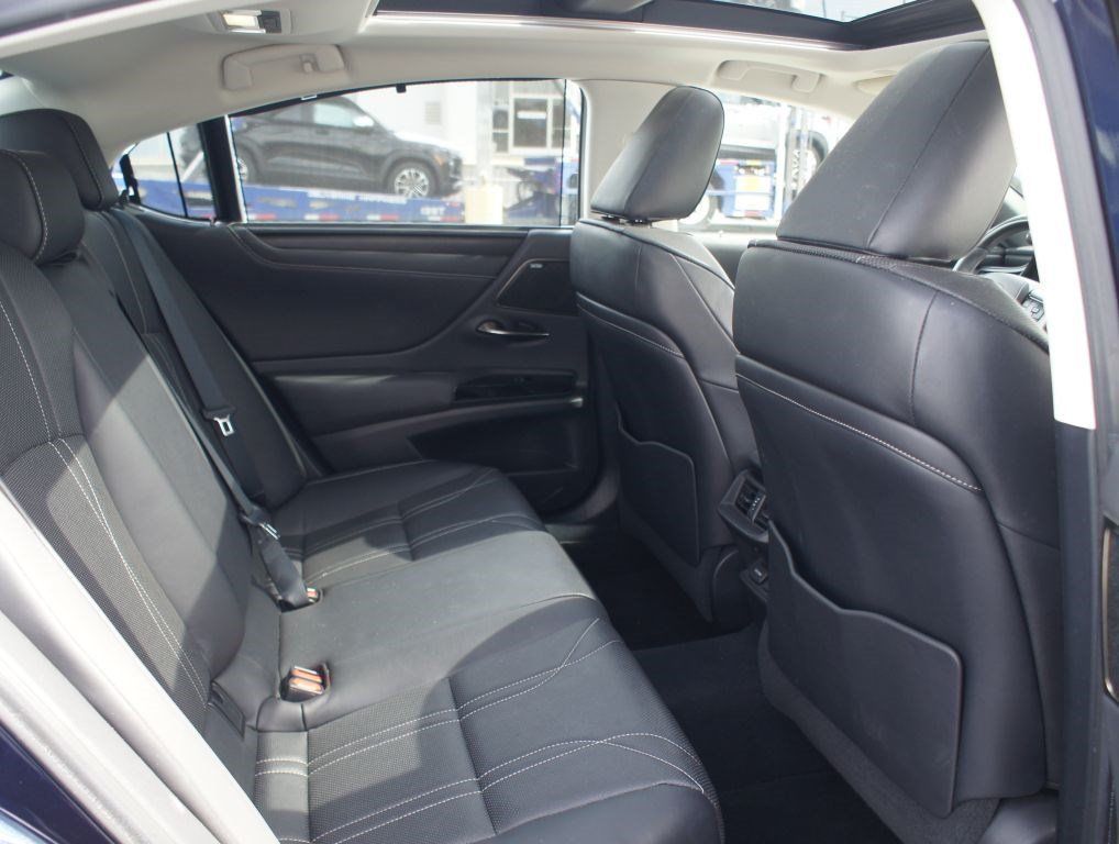 Used 2022 Lexus ES 350 Ultra Luxury FWD image 22