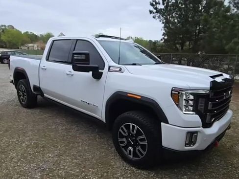 Used 2021 GMC Sierra 2500 AT4 w/ AT4 Premium Plus Package image 4