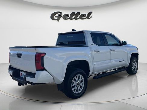 Used 2024 Toyota Tacoma SR5 RWD image 4