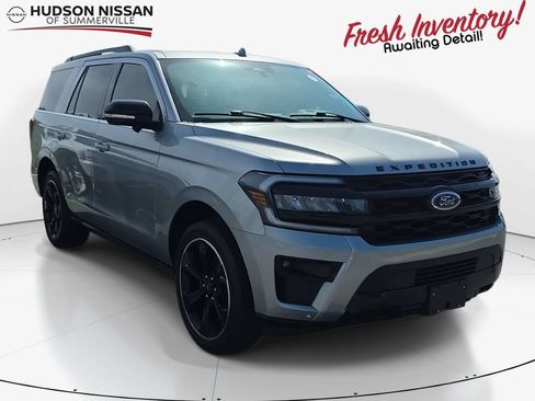Used 2023 Ford Expedition Limited AWD/4WD image 1