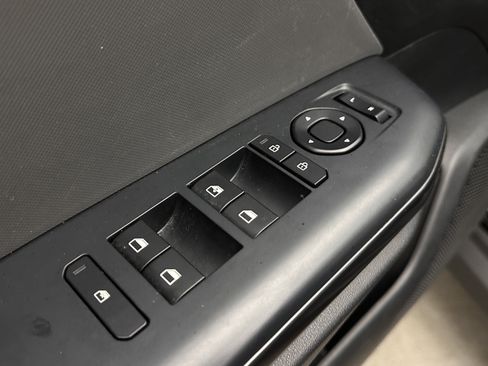 Used 2025 Kia K4 LX image 11