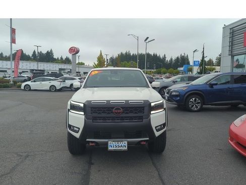 New 2025 Nissan Frontier PRO-4X w/ Pro Premium Package image 7