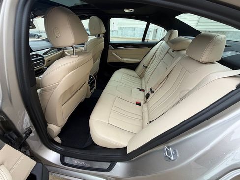 Used 2019 BMW 530i xDrive AWD/4WD image 14