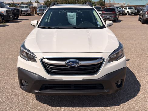 Used 2022 Subaru Outback Premium AWD/4WD image 4